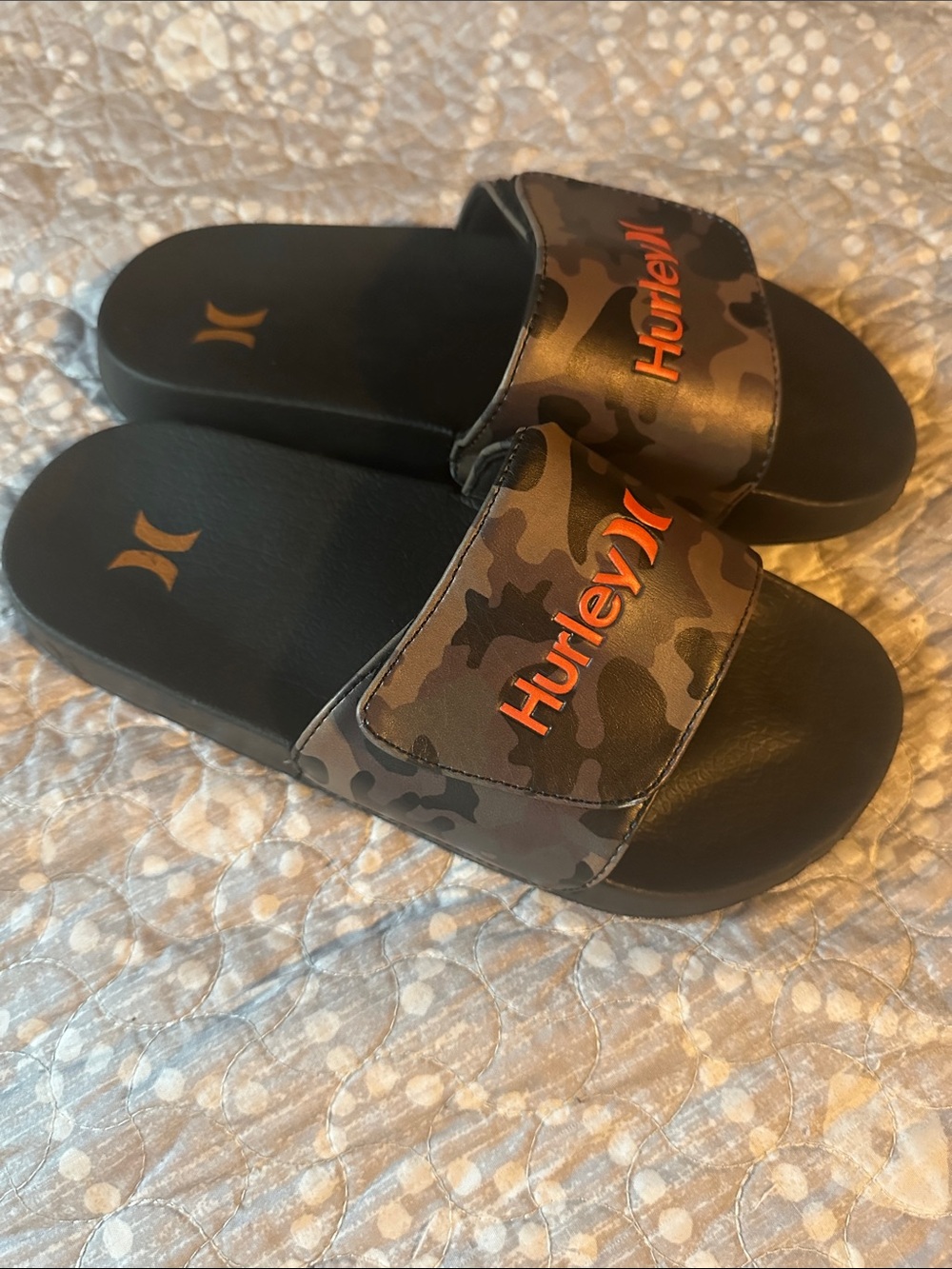 Hurley Kids' Camo Slide Sandals in Black, Brown and Orange Logo